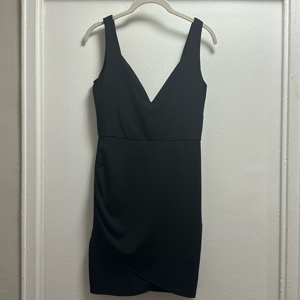 NWT. Tobi Sleeveless Bodycon Mini Dress in Black, Size Small
